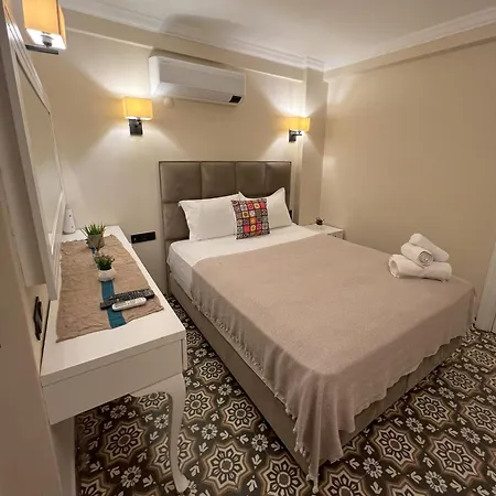 Disa Hotel *